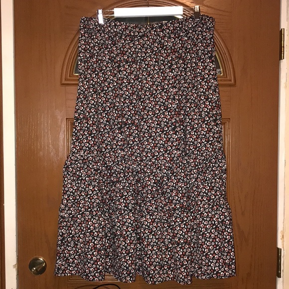 Maurices Ditsy Floral High Rise Ruffle Tiered Pull On Midi Skirt Flowy Textured - Picture 13 of 16